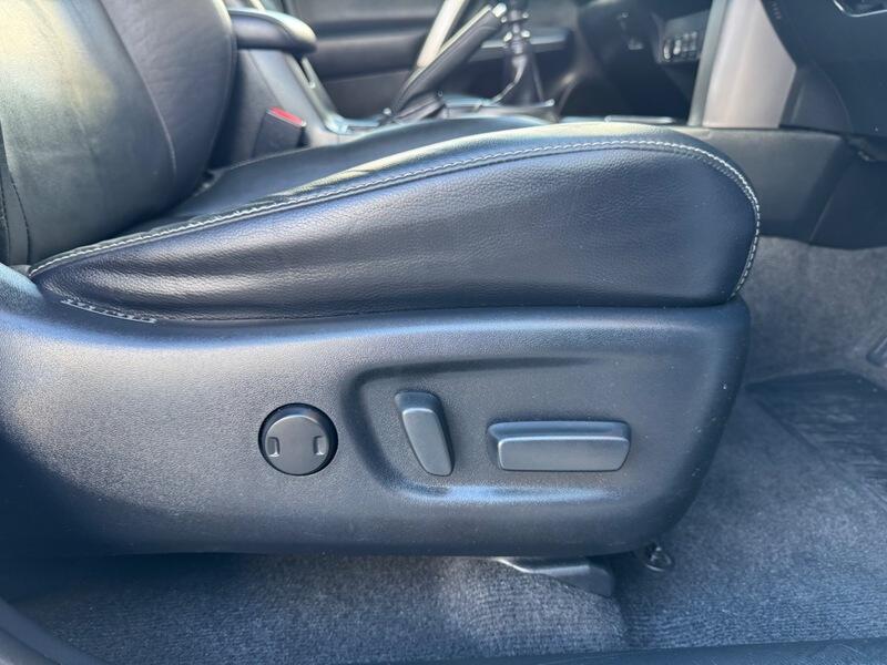 Toyota Rav4 view 16