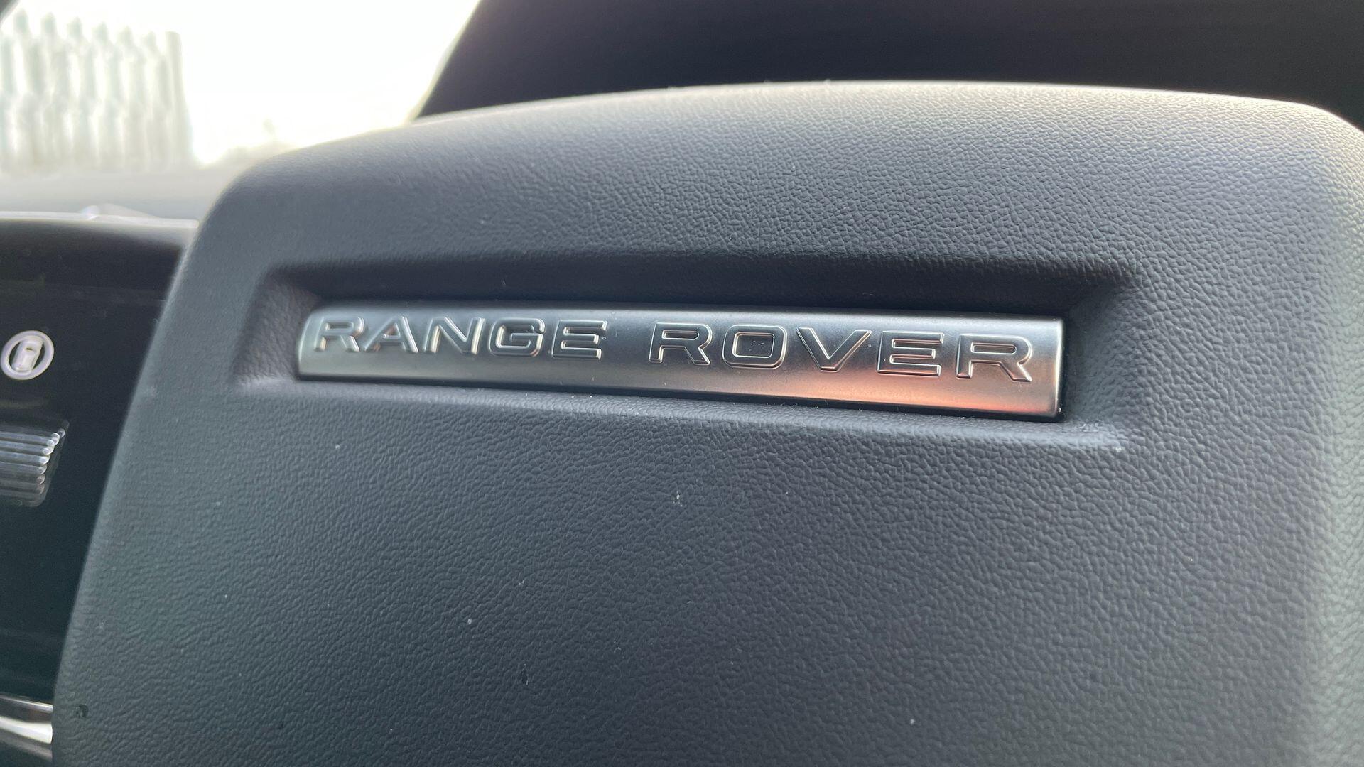 Land Rover Range Rover Evoque view 39