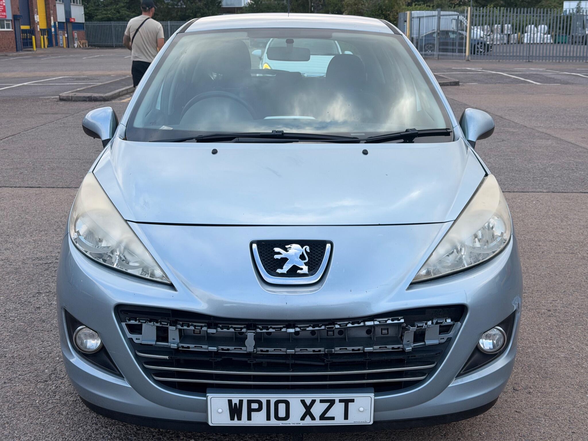 Peugeot 207 view 8