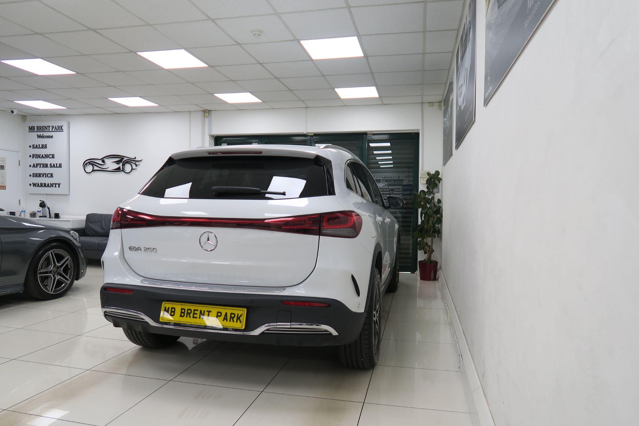 Mercedes-Benz Eqa view 7
