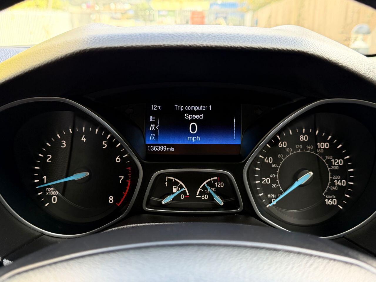 Ford Focus view 33