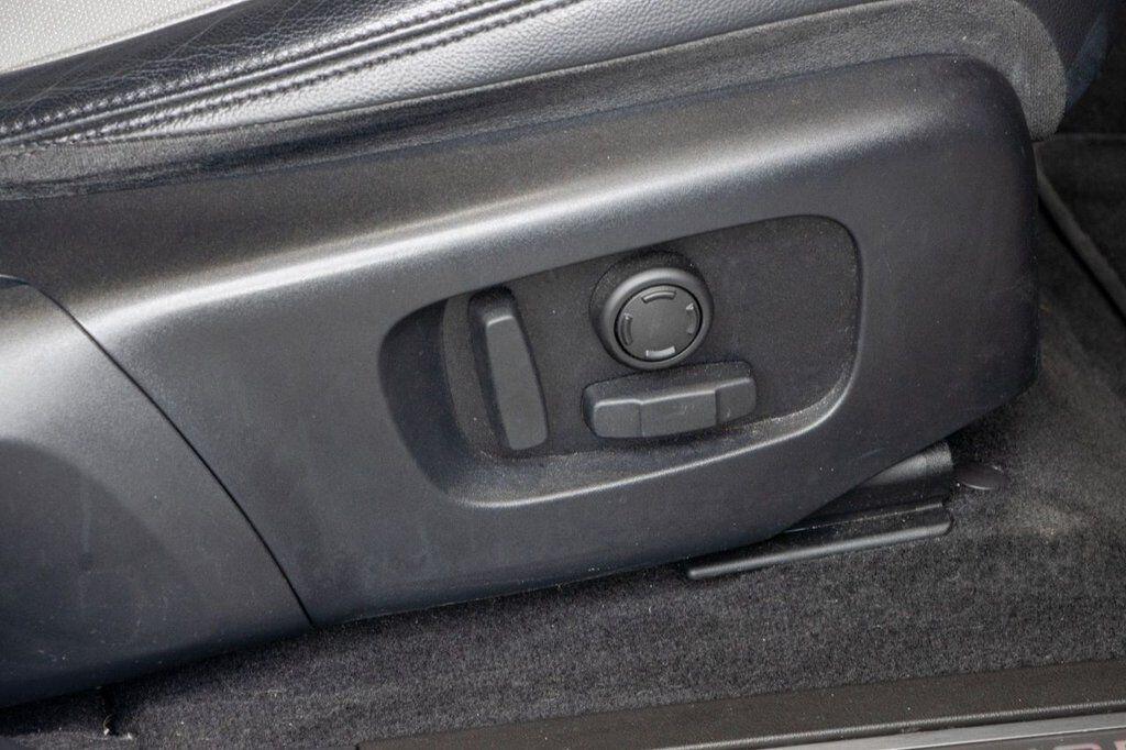 Land Rover Range Rover Evoque view 25
