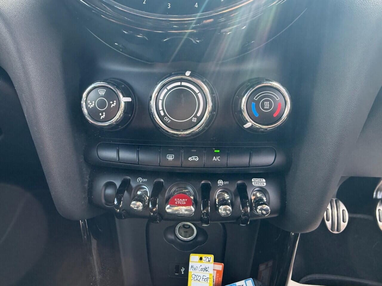 Mini Hatch view 18