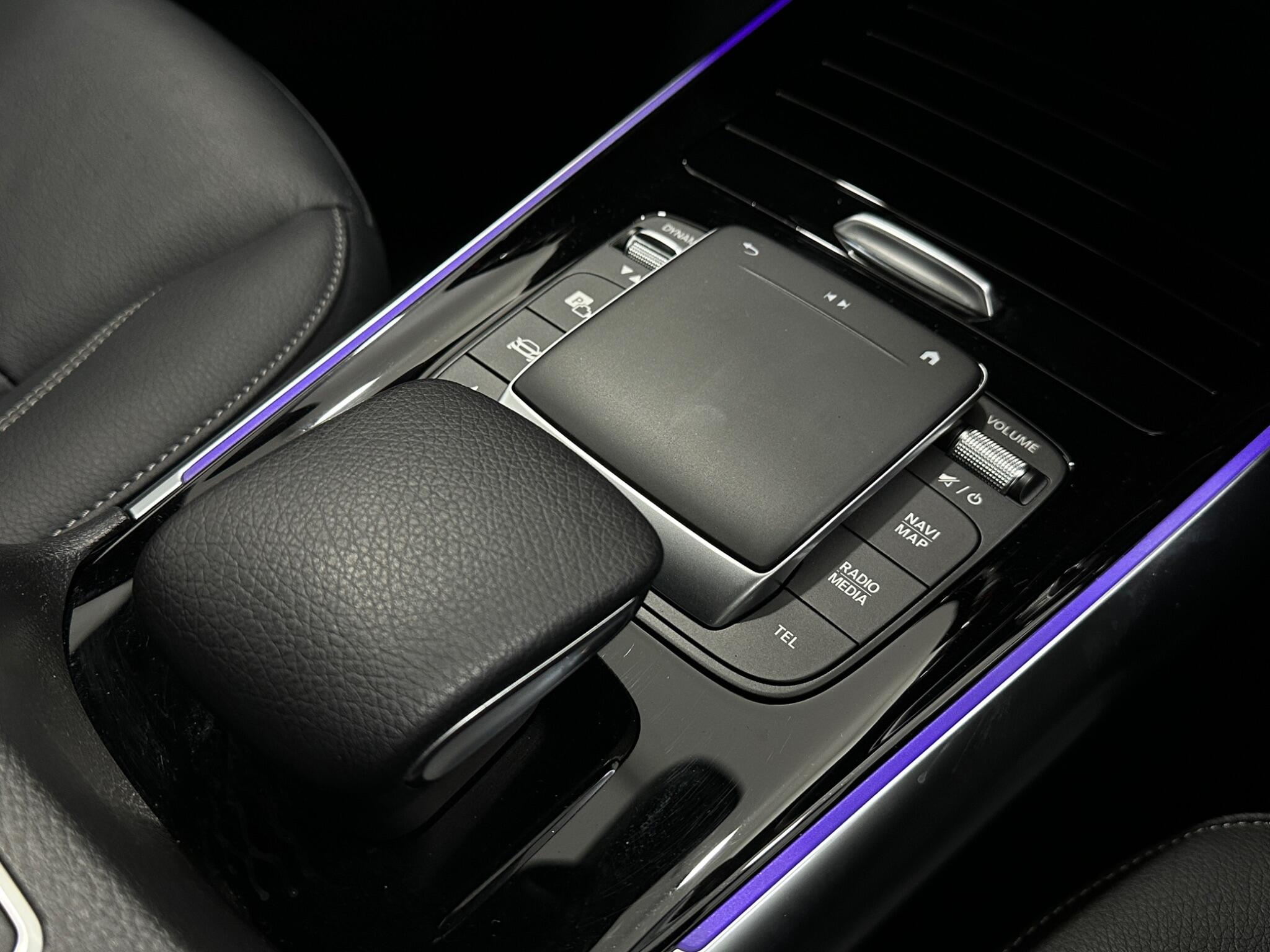 Mercedes-Benz Gla view 22