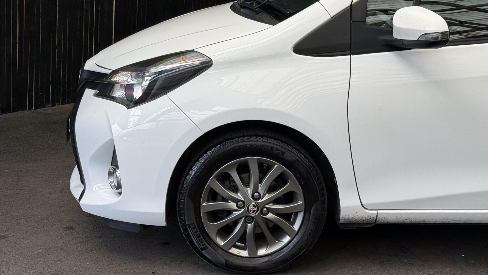 Toyota Yaris view 10