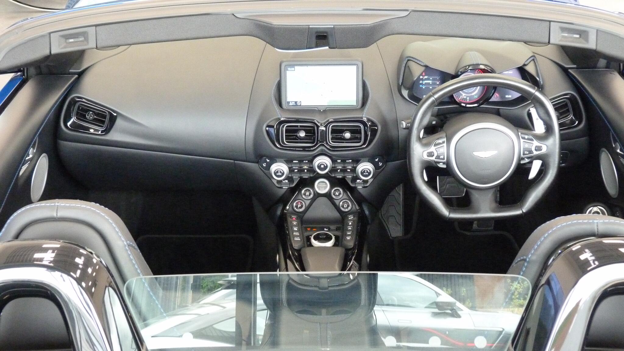 Aston Martin Vantage view 29