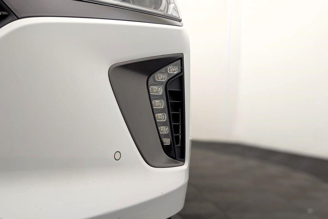 Hyundai IONIQ view 46
