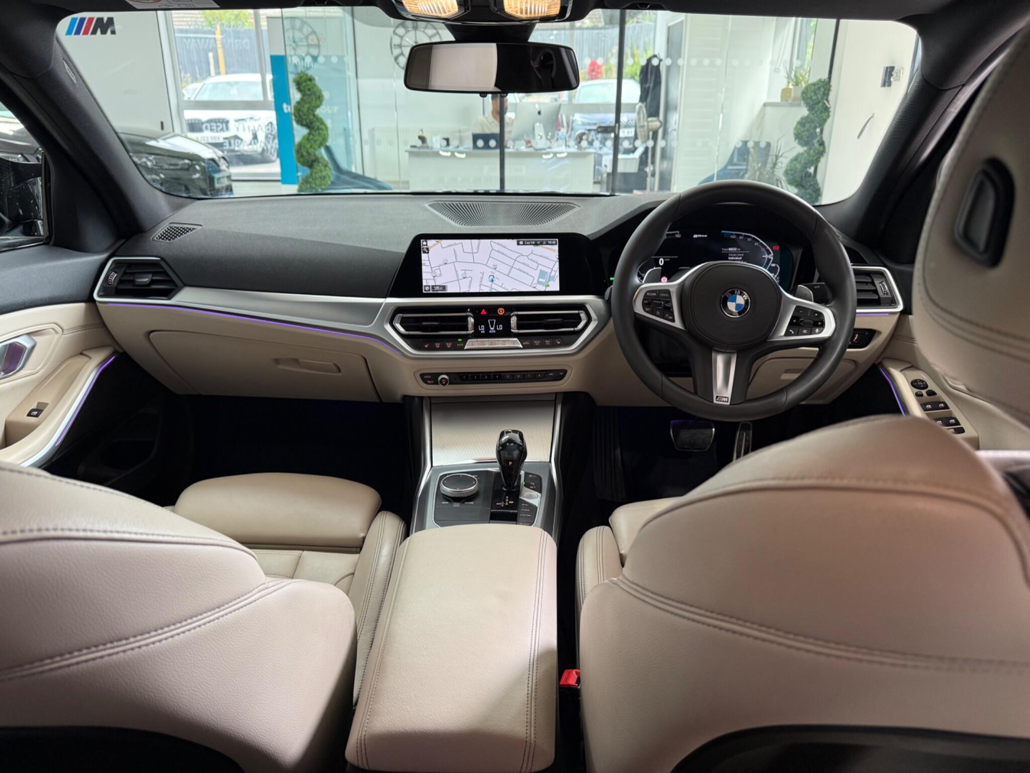 BMW 3 Series view 6