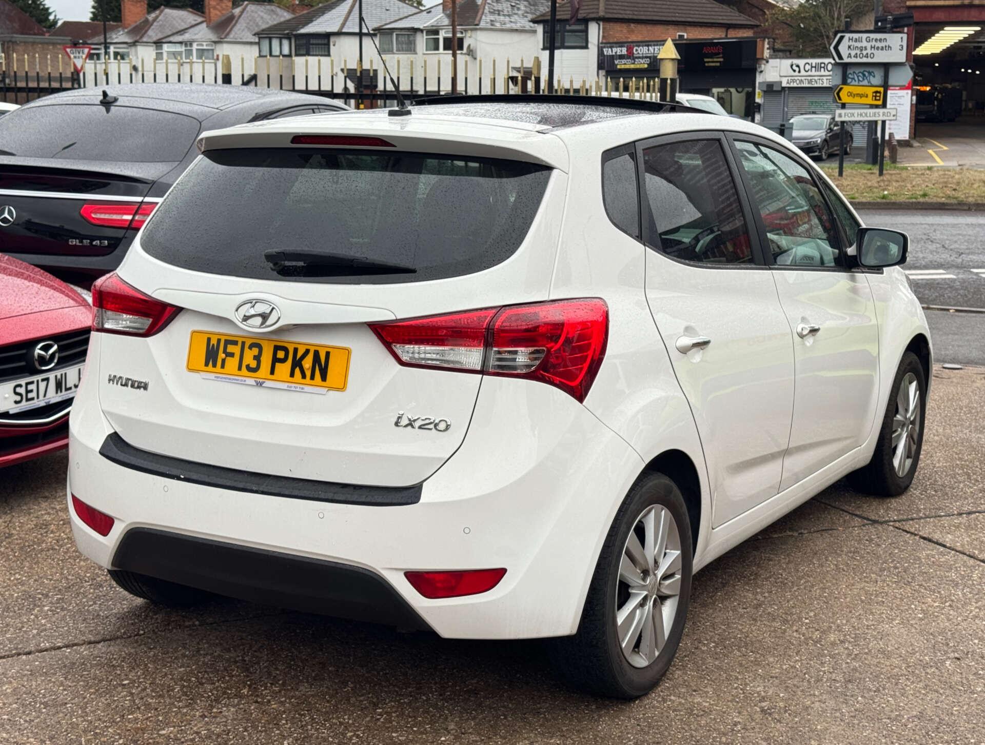 Hyundai Ix20 view 5