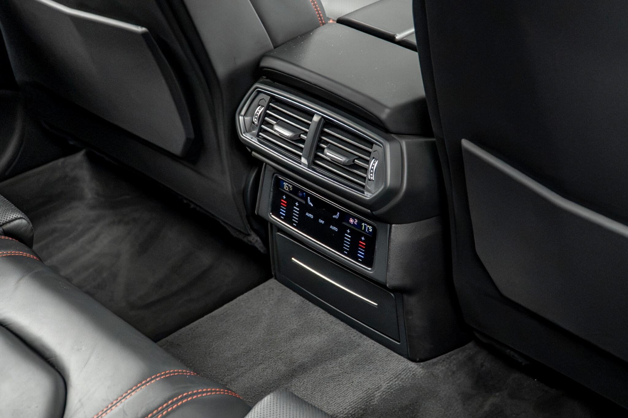 Lamborghini Urus view 48