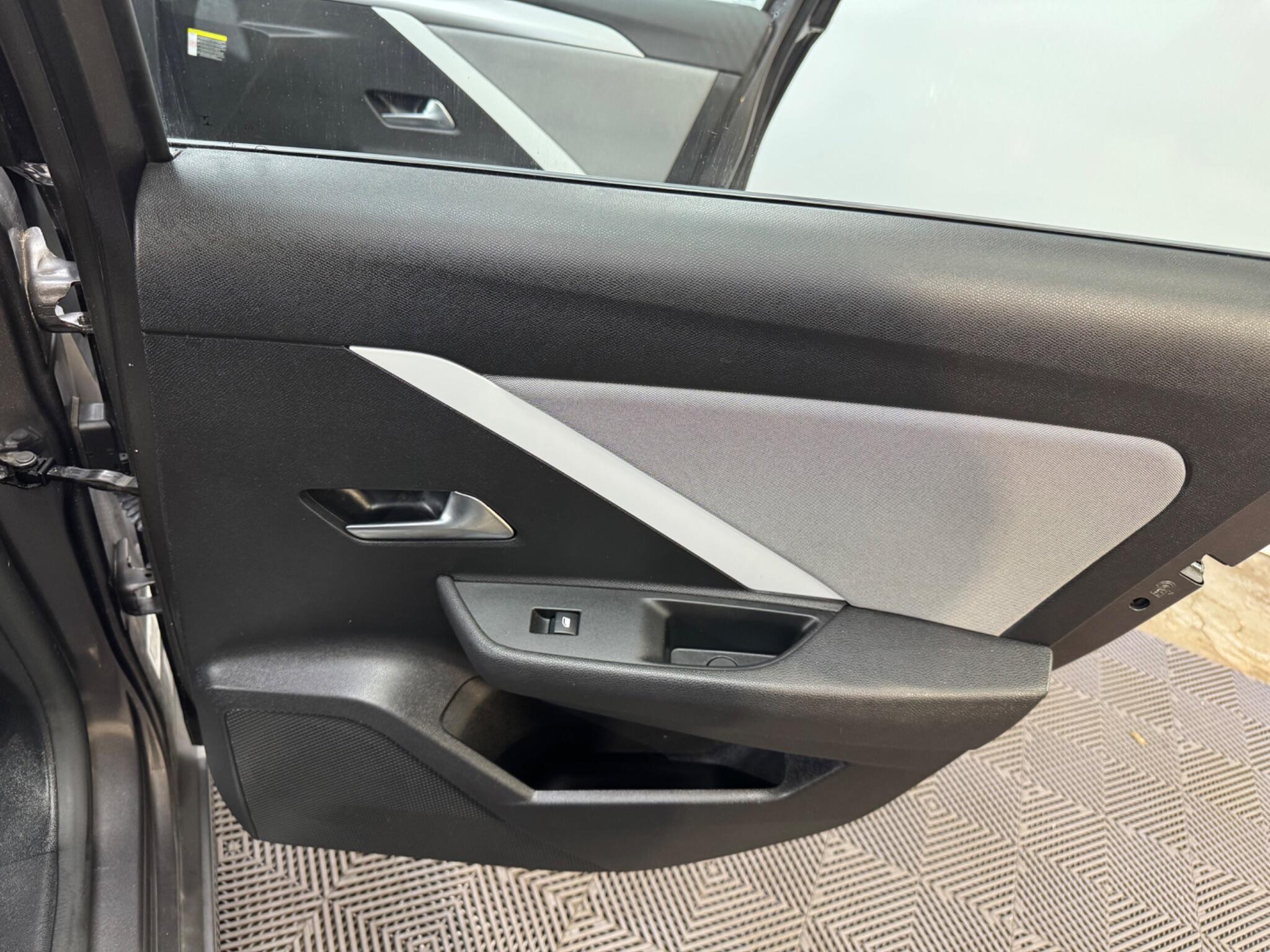 Vauxhall Astra view 34