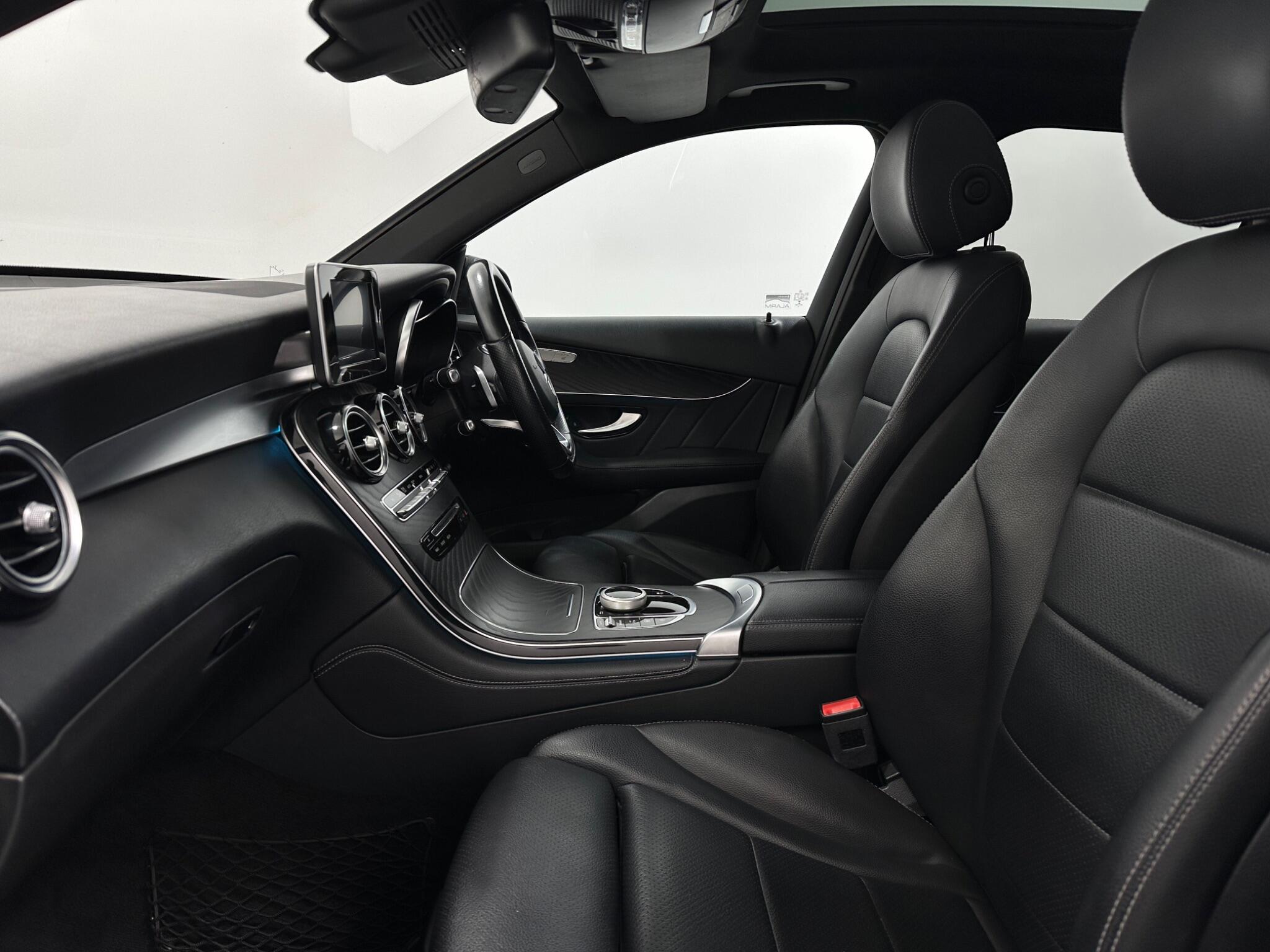 Mercedes-Benz GLC view 36