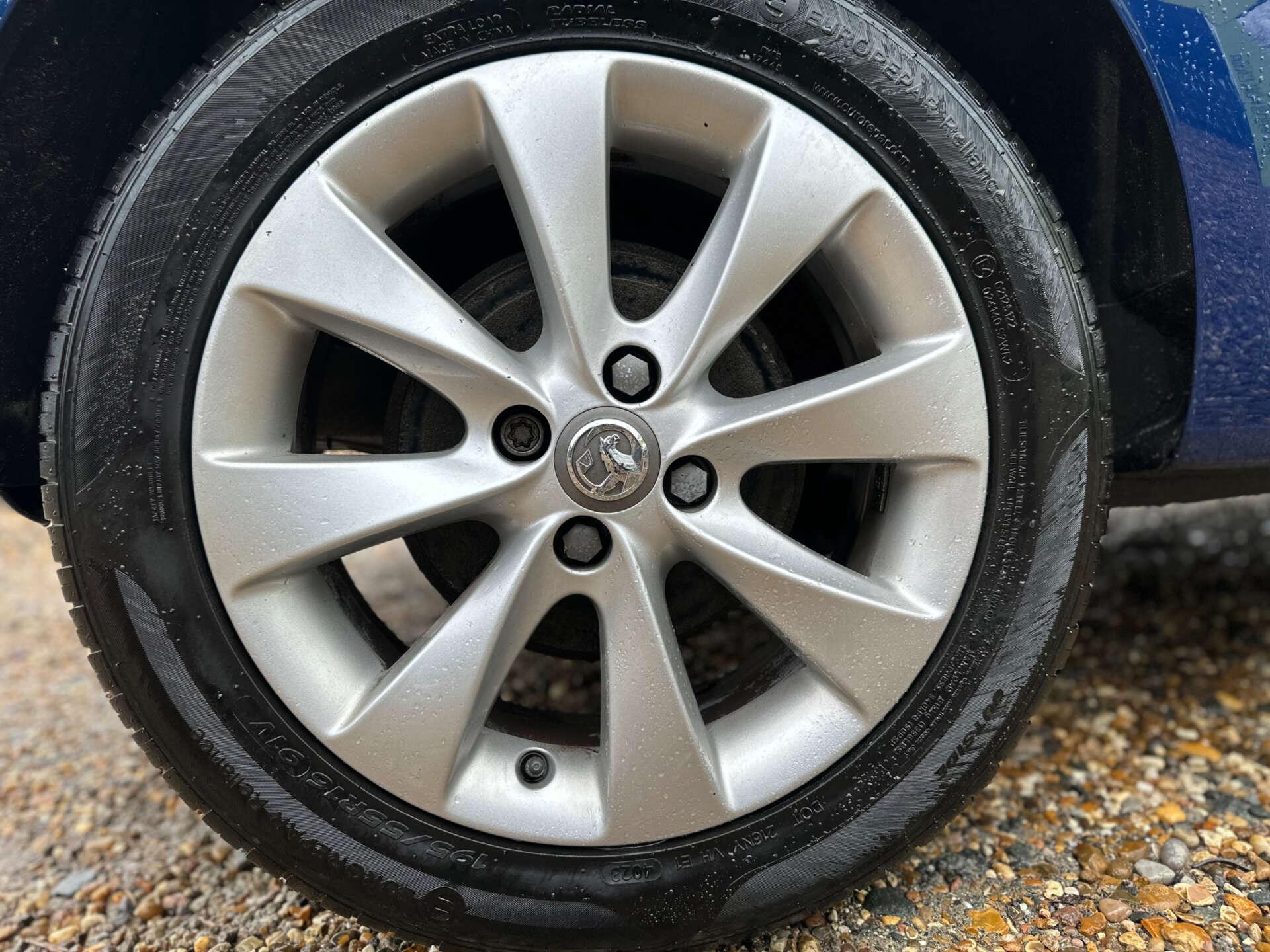 Vauxhall Corsa view 12