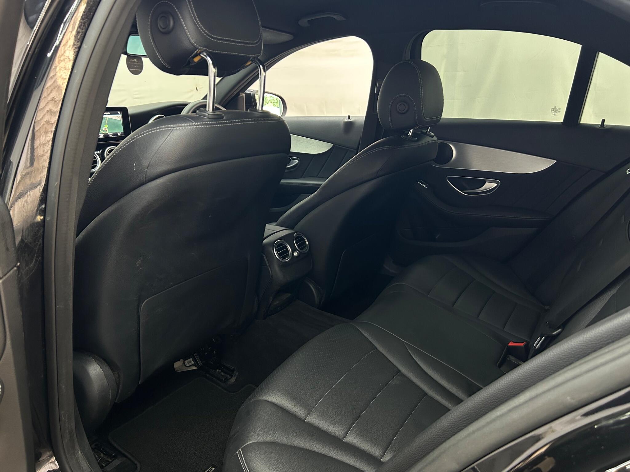 Mercedes-Benz C-Class view 21