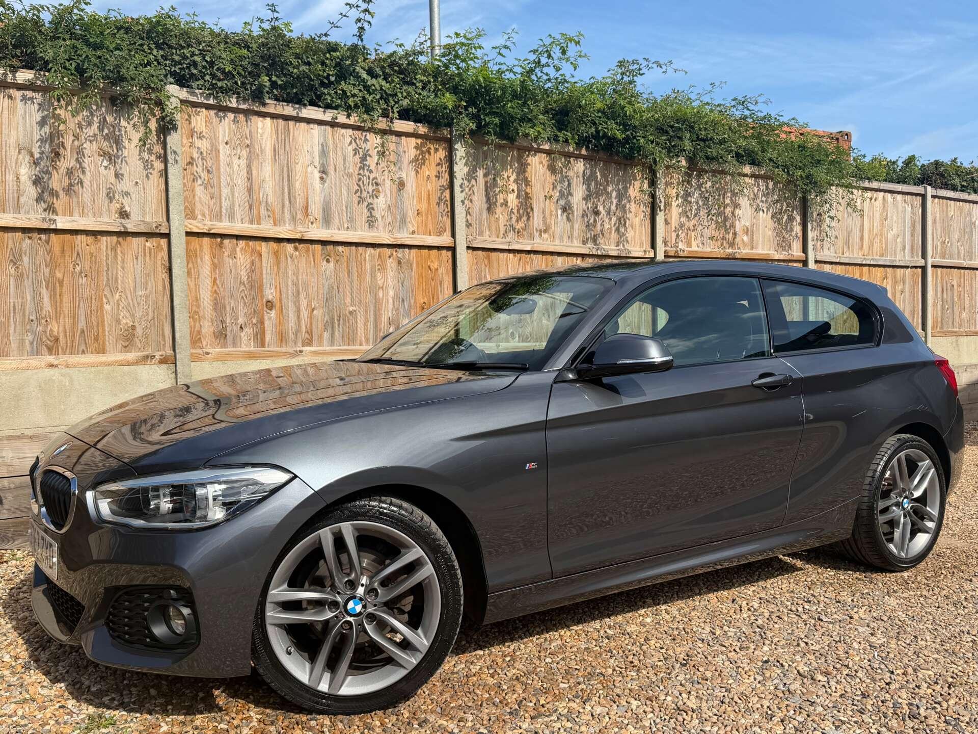 BMW 1 Series view 4