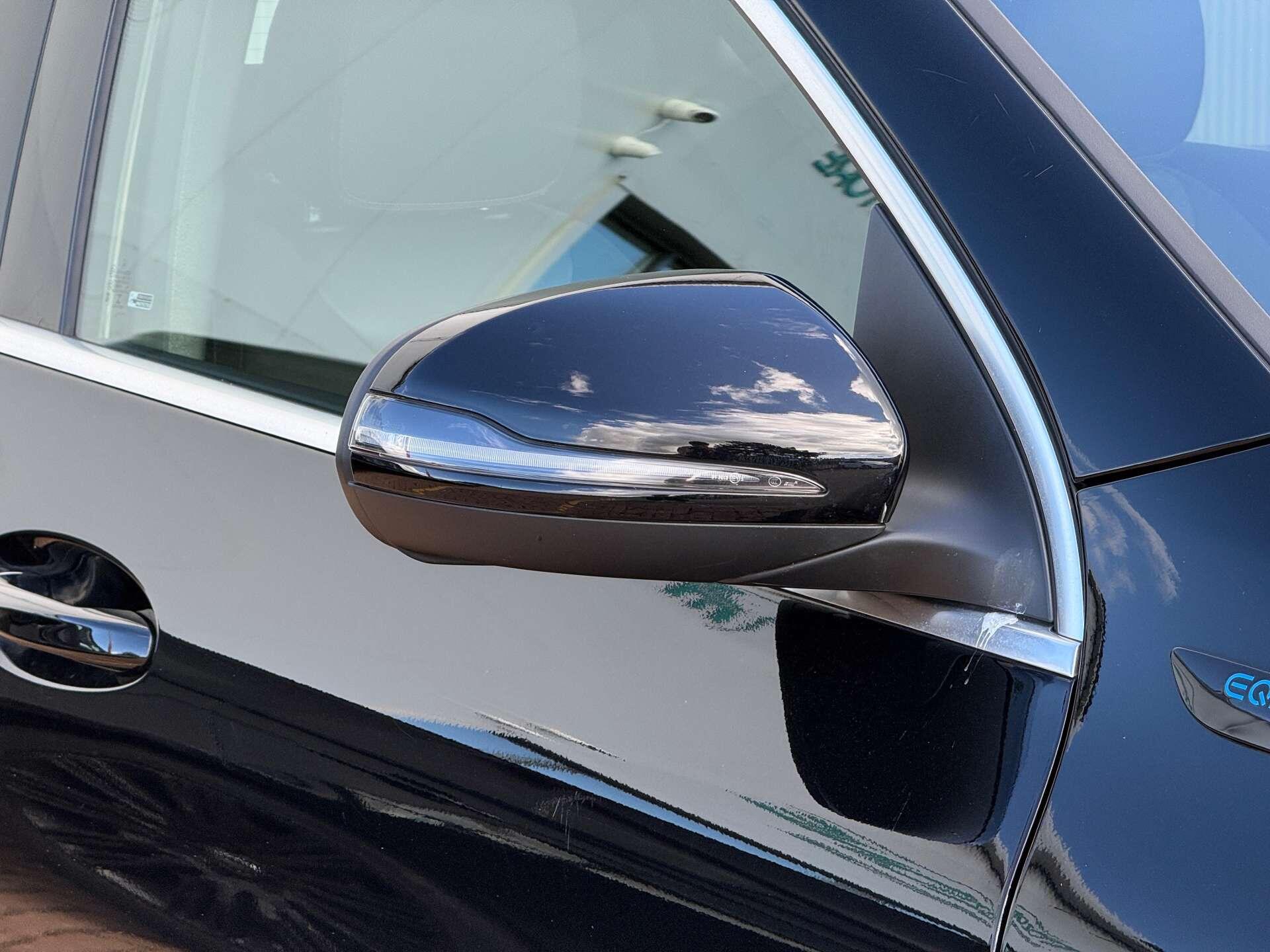 Mercedes-Benz EQA view 12