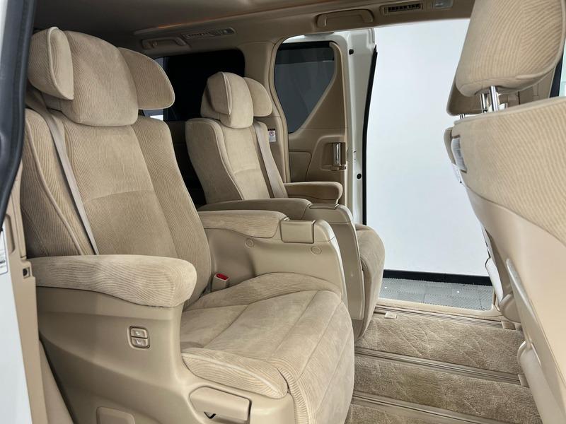 2009 Toyota Alphard image 25
