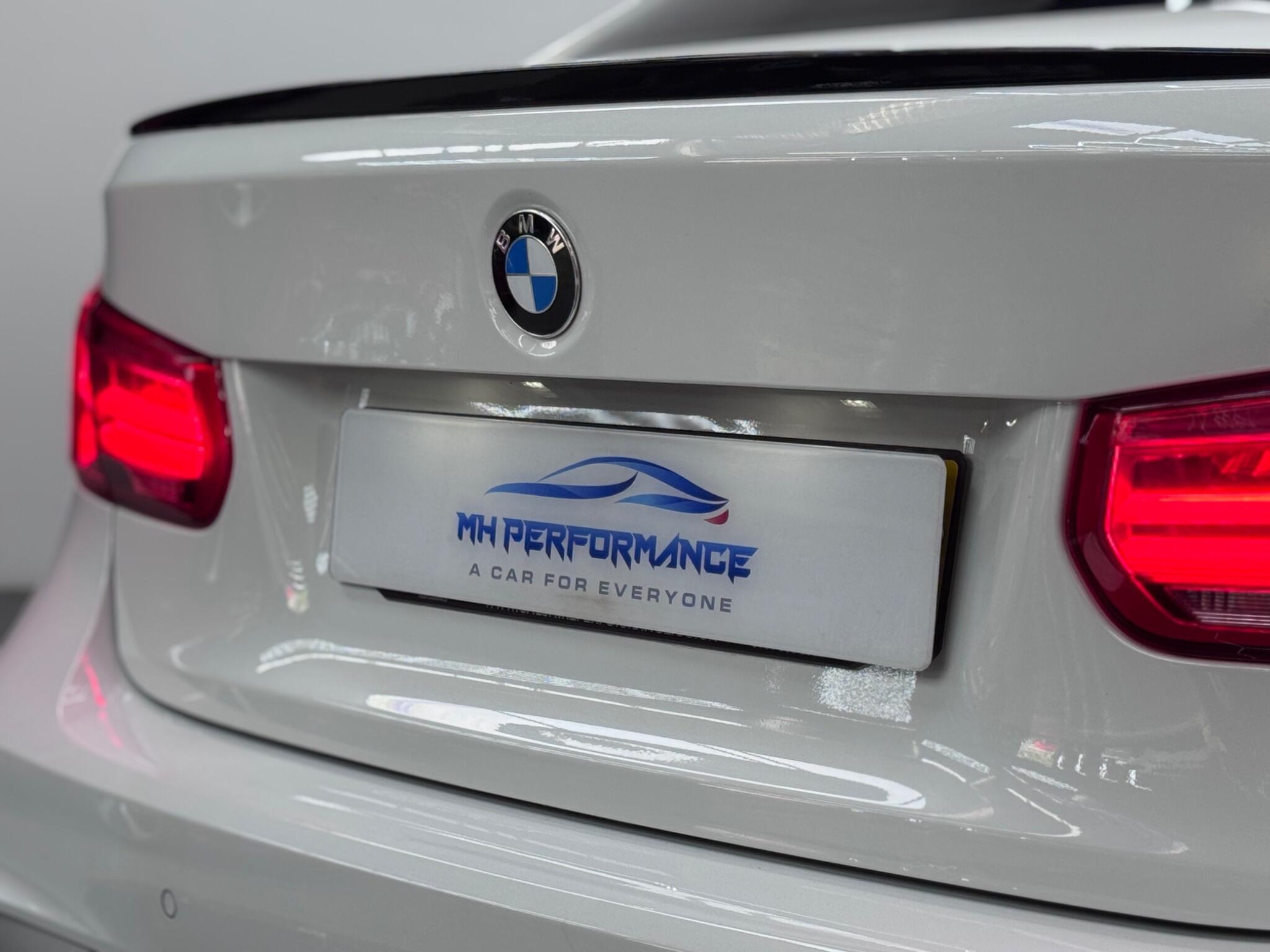 BMW 3 Series view 22