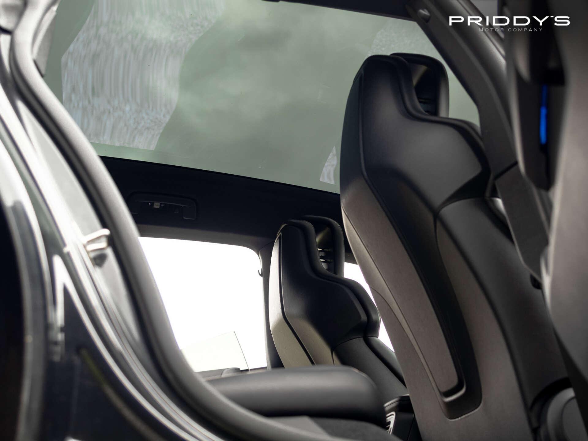 Porsche Taycan view 43