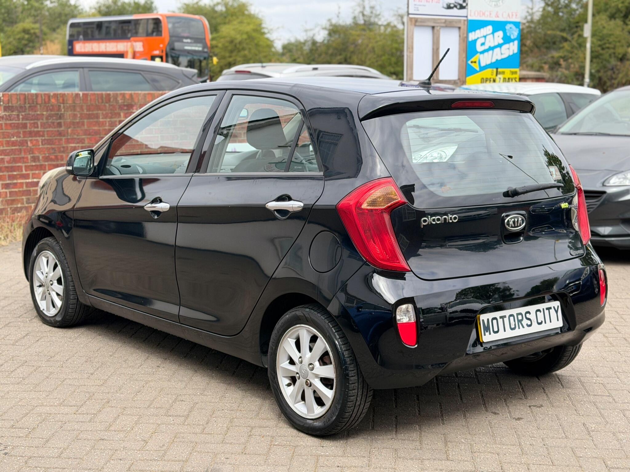 Kia Picanto view 6