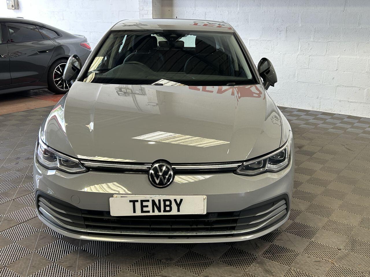Volkswagen Golf view 3