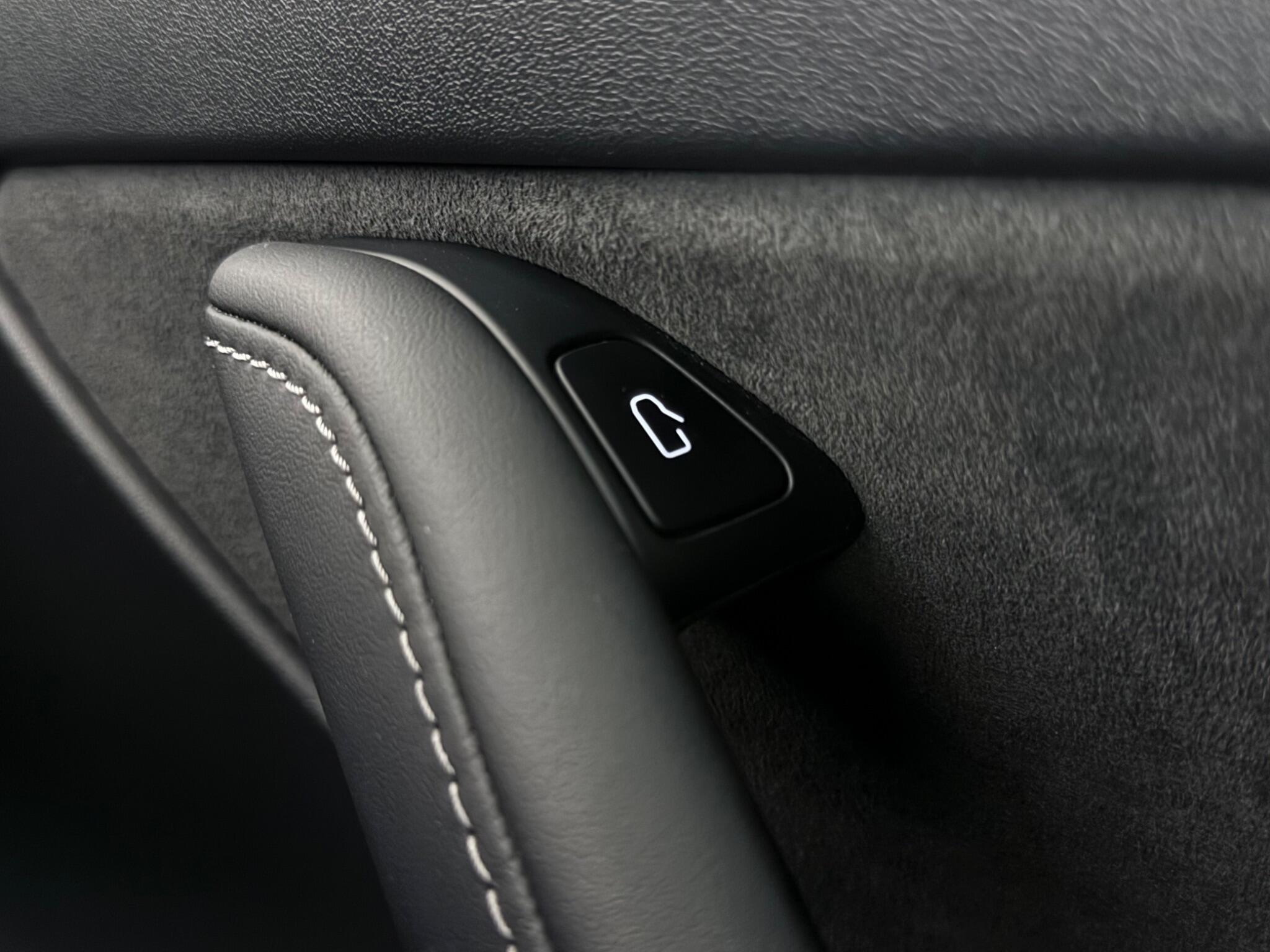 Tesla Model Y view 21