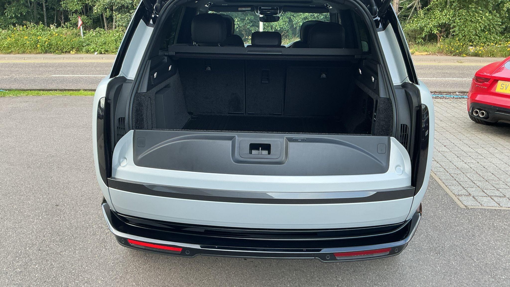 Land Rover Range Rover view 30