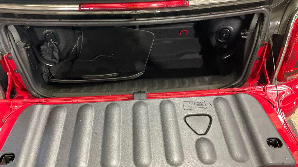 Mini Convertible view 17
