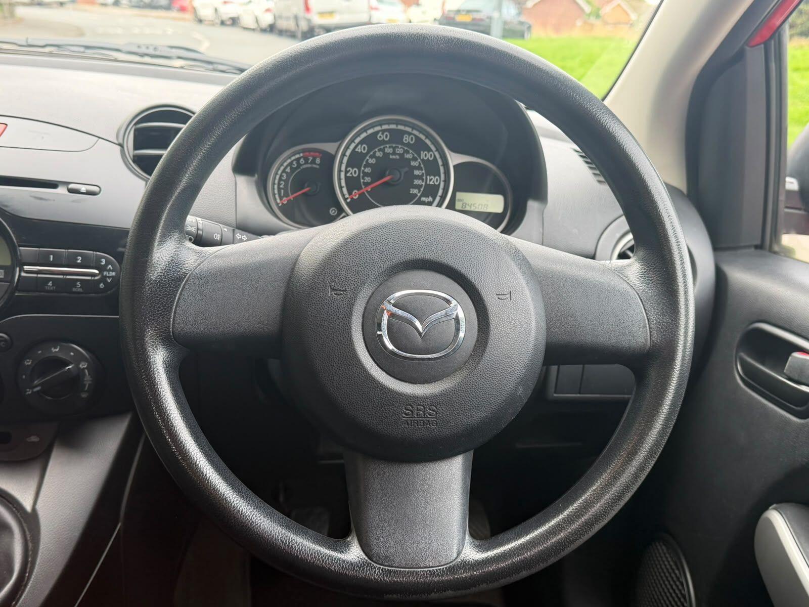 Mazda Mazda2 view 20