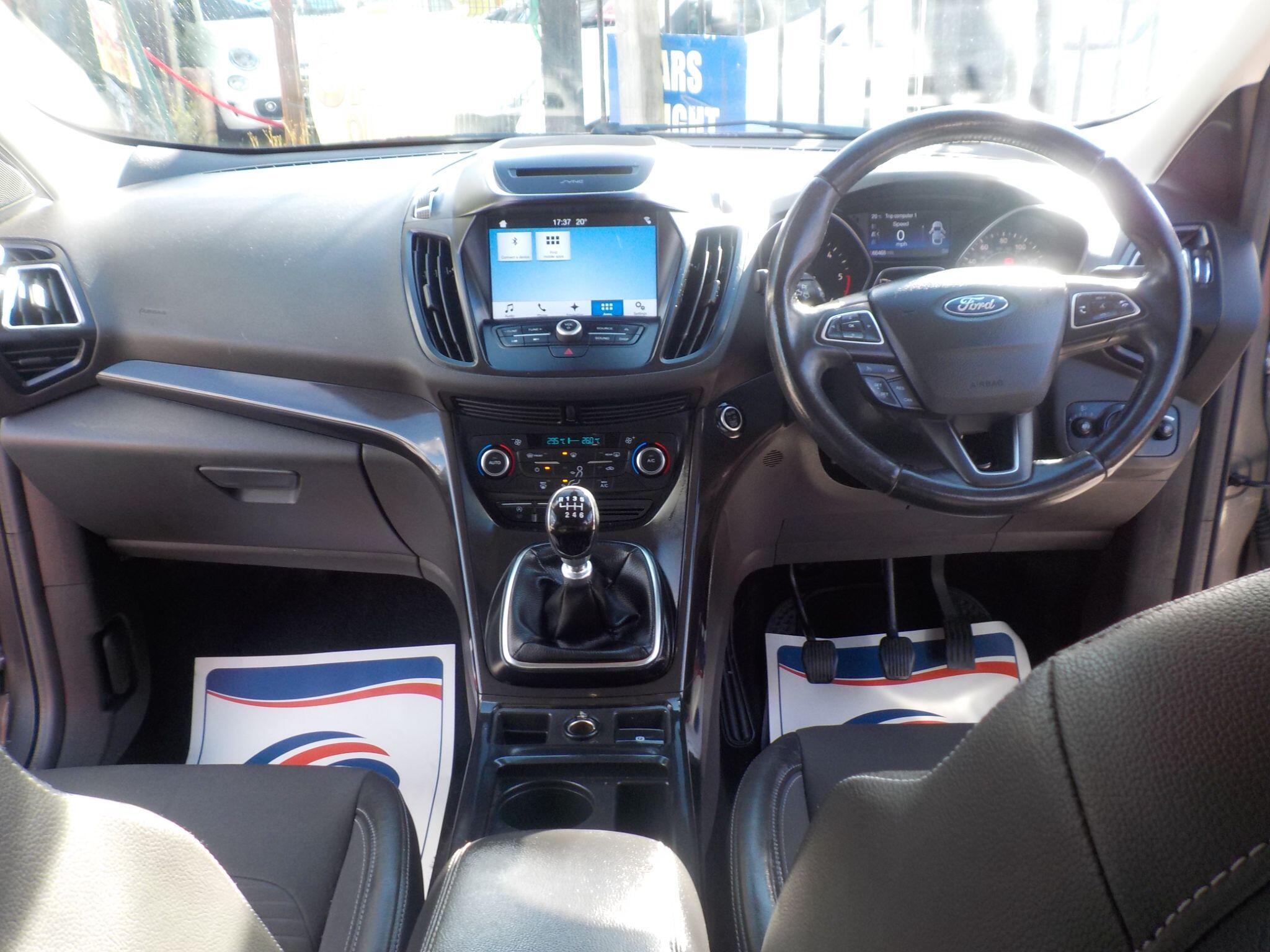 Ford Kuga 1.5 TDCi Titanium Euro 6 (s/s) 5dr