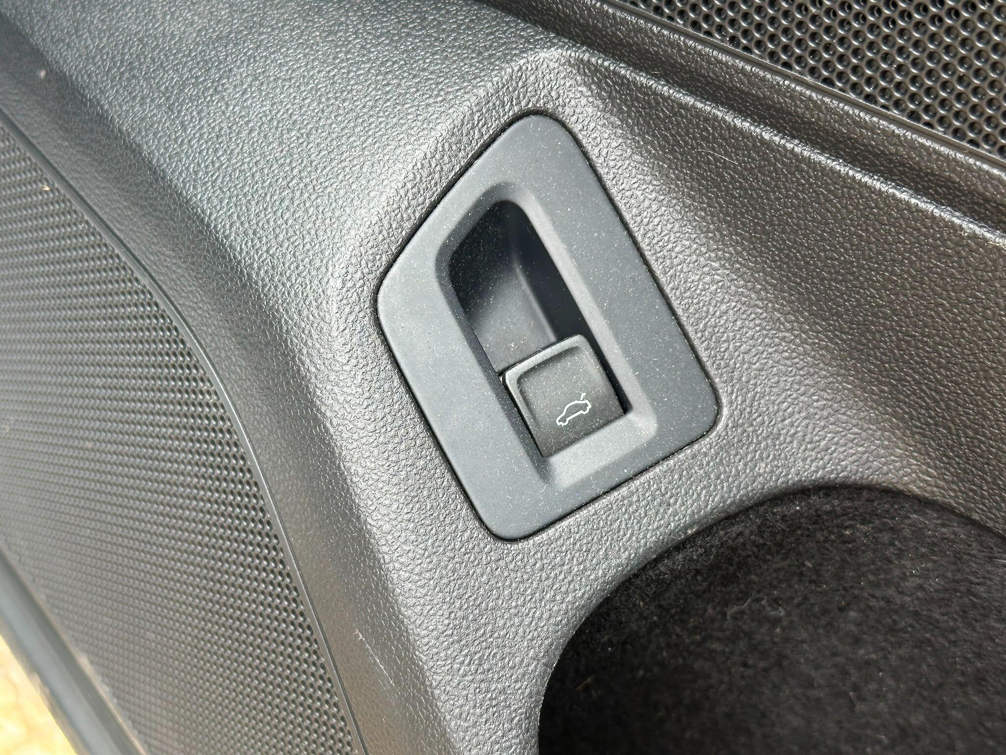 Volkswagen Passat view 29