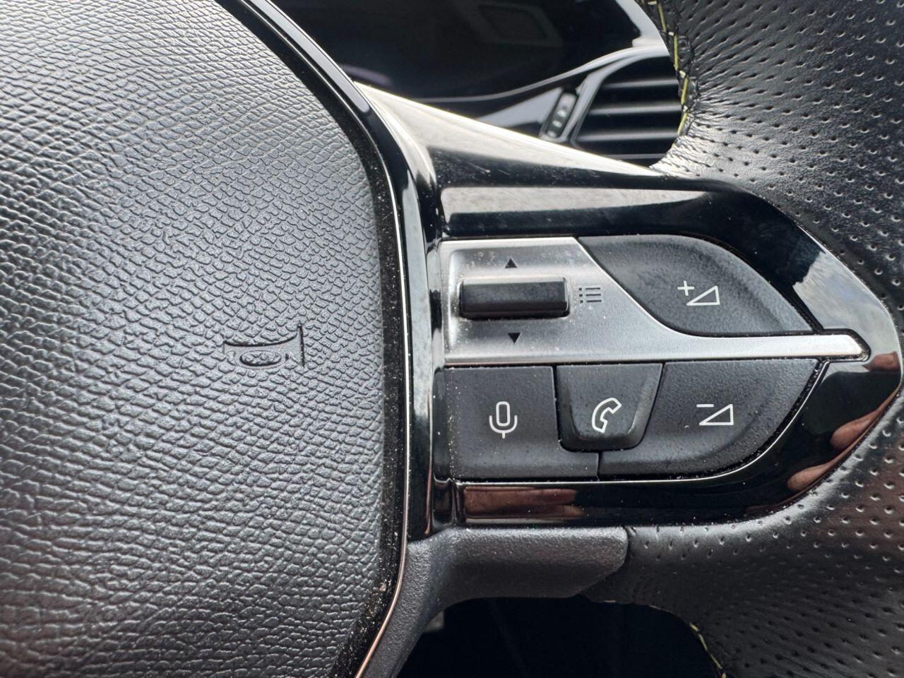 Peugeot 408 view 13