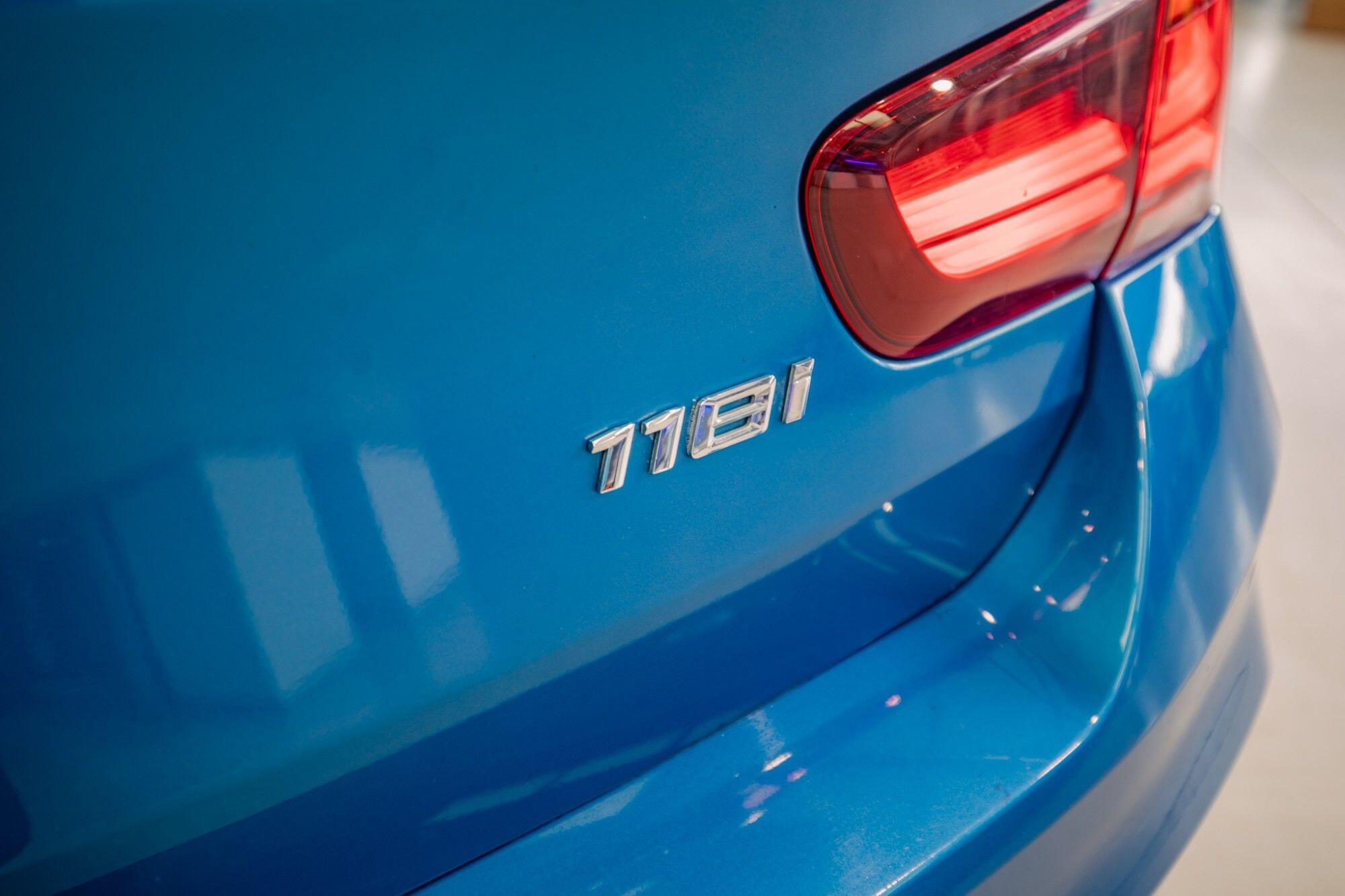 BMW 1 Series view 6