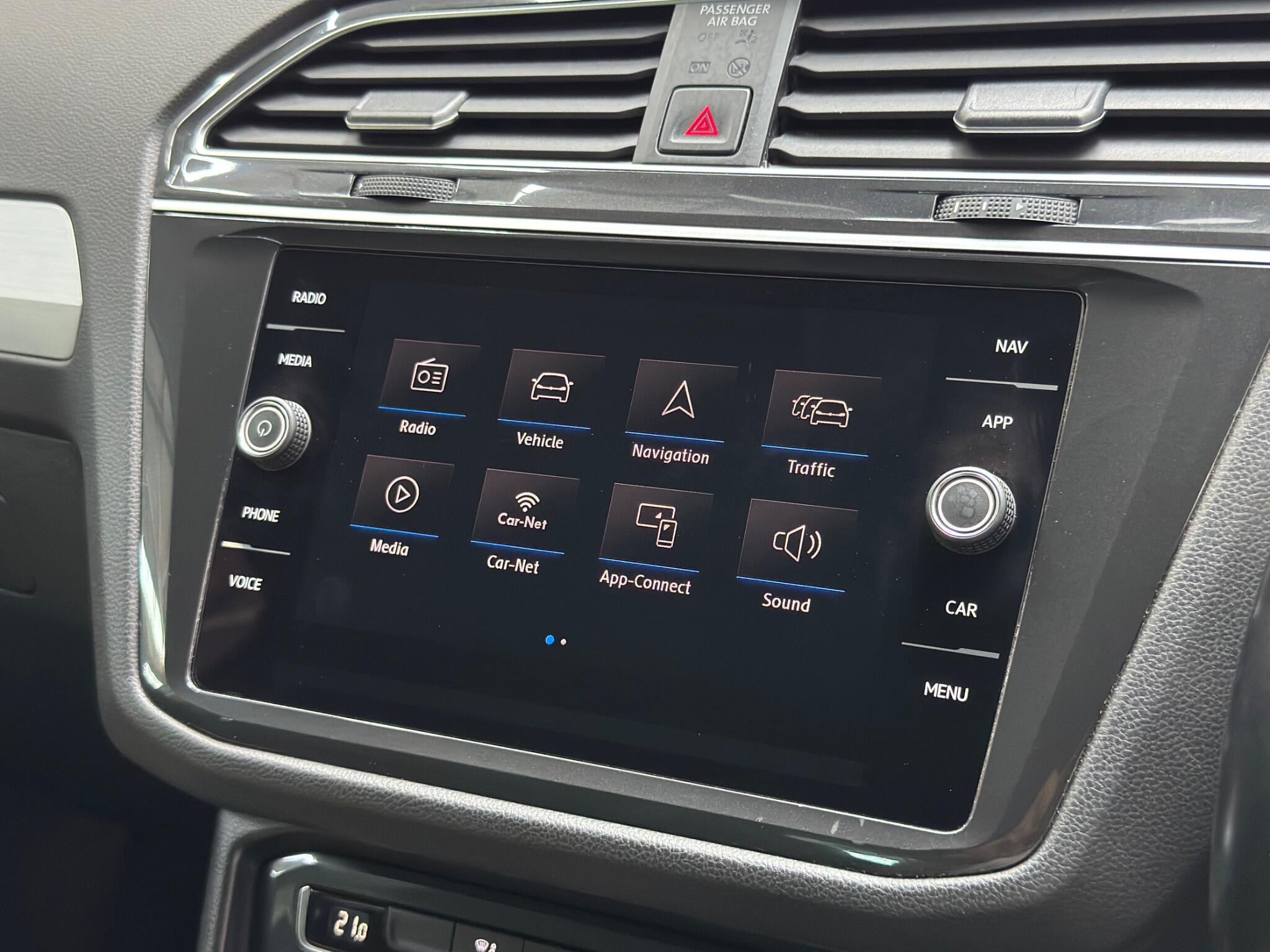 Volkswagen Tiguan view 14