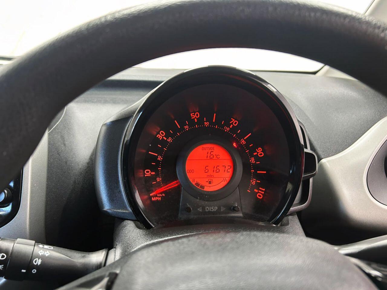 Peugeot 108 view 18