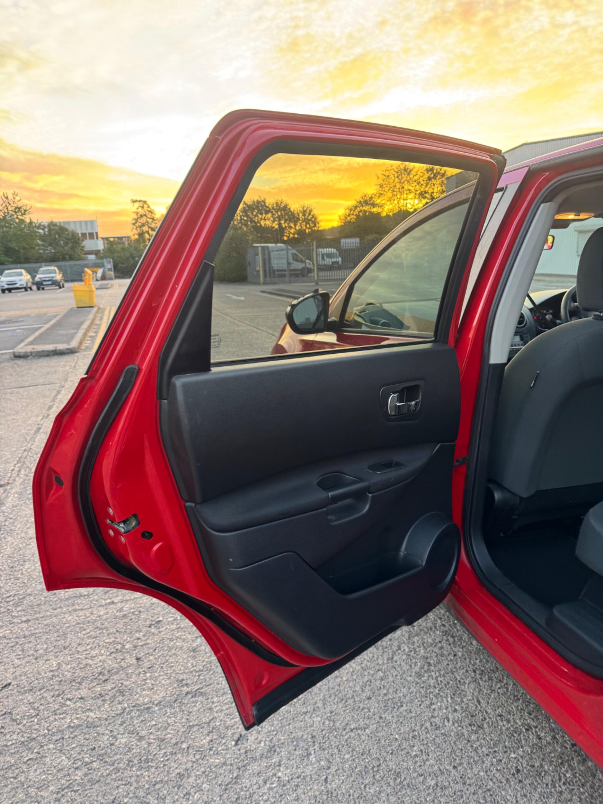 Nissan Qashqai+2 view 30