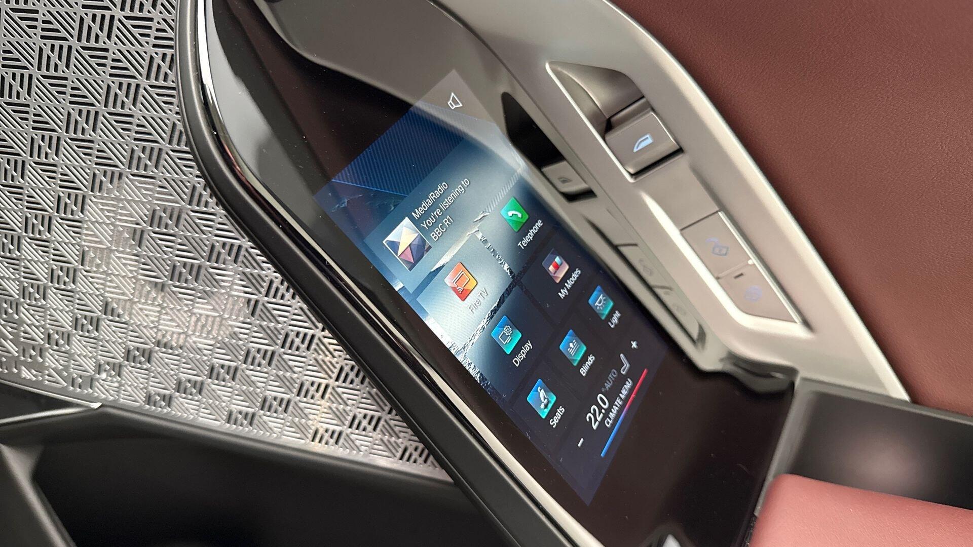 BMW I7 view 34