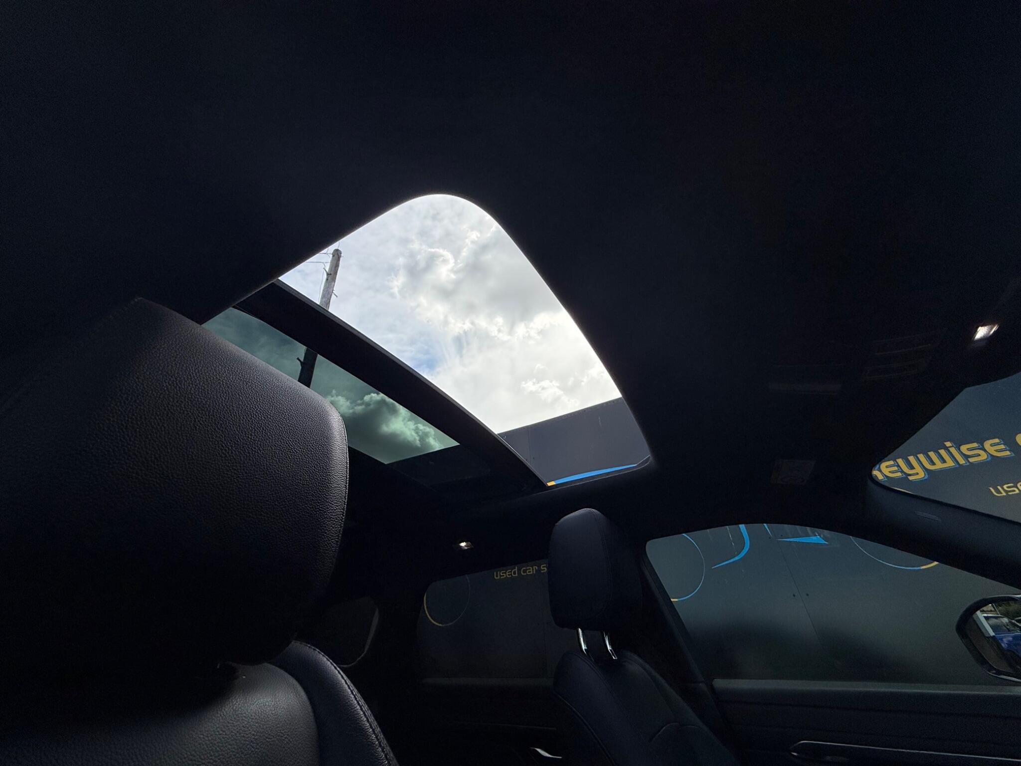 Land Rover Range Rover Evoque view 22