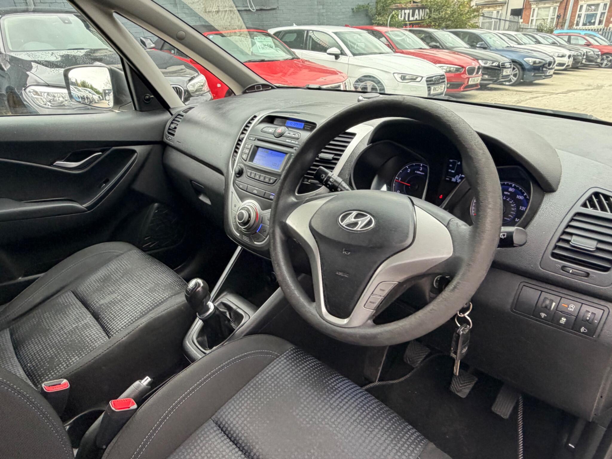 Hyundai Ix20 view 9