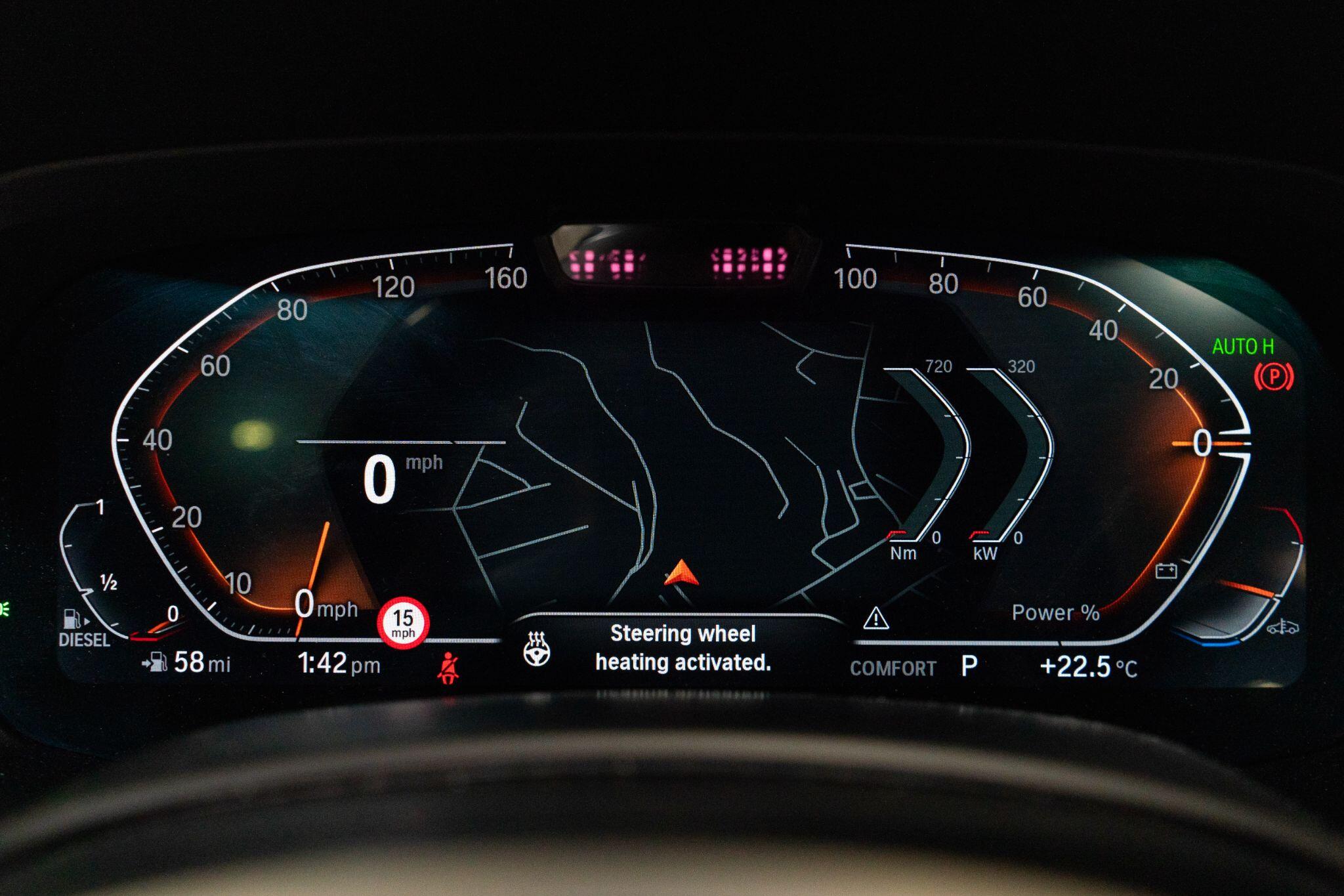 BMW X7 view 32