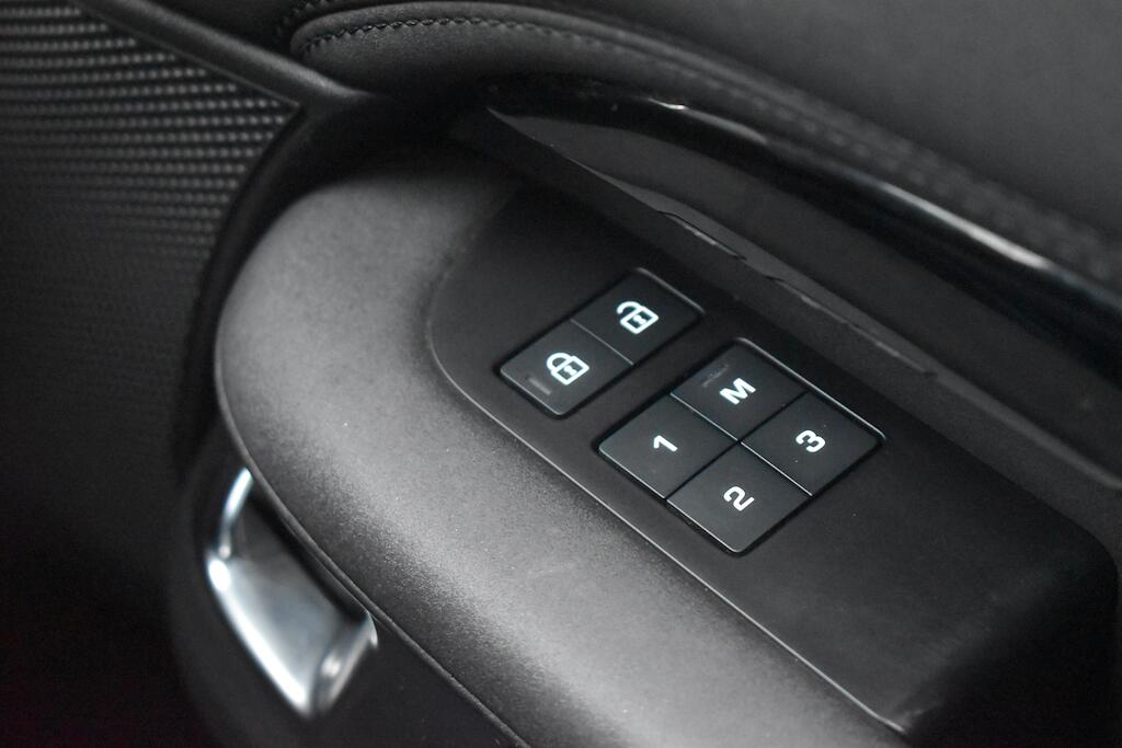 Land Rover Discovery 3 view 46