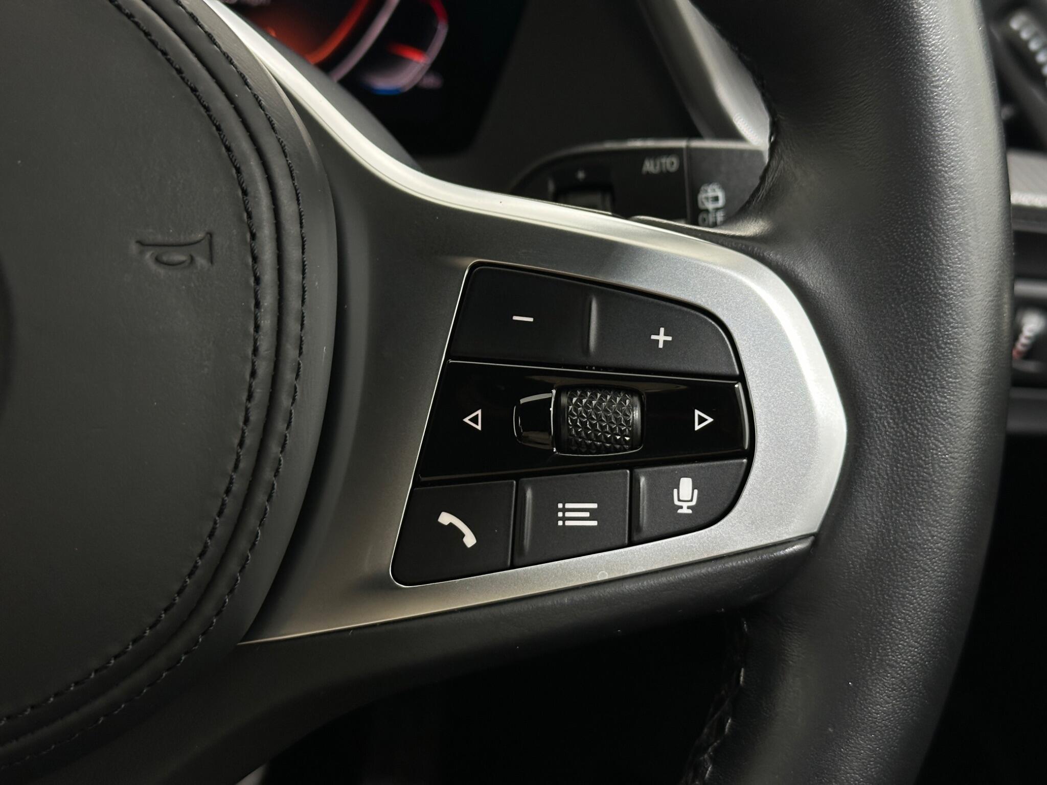 BMW 1 Series view 16