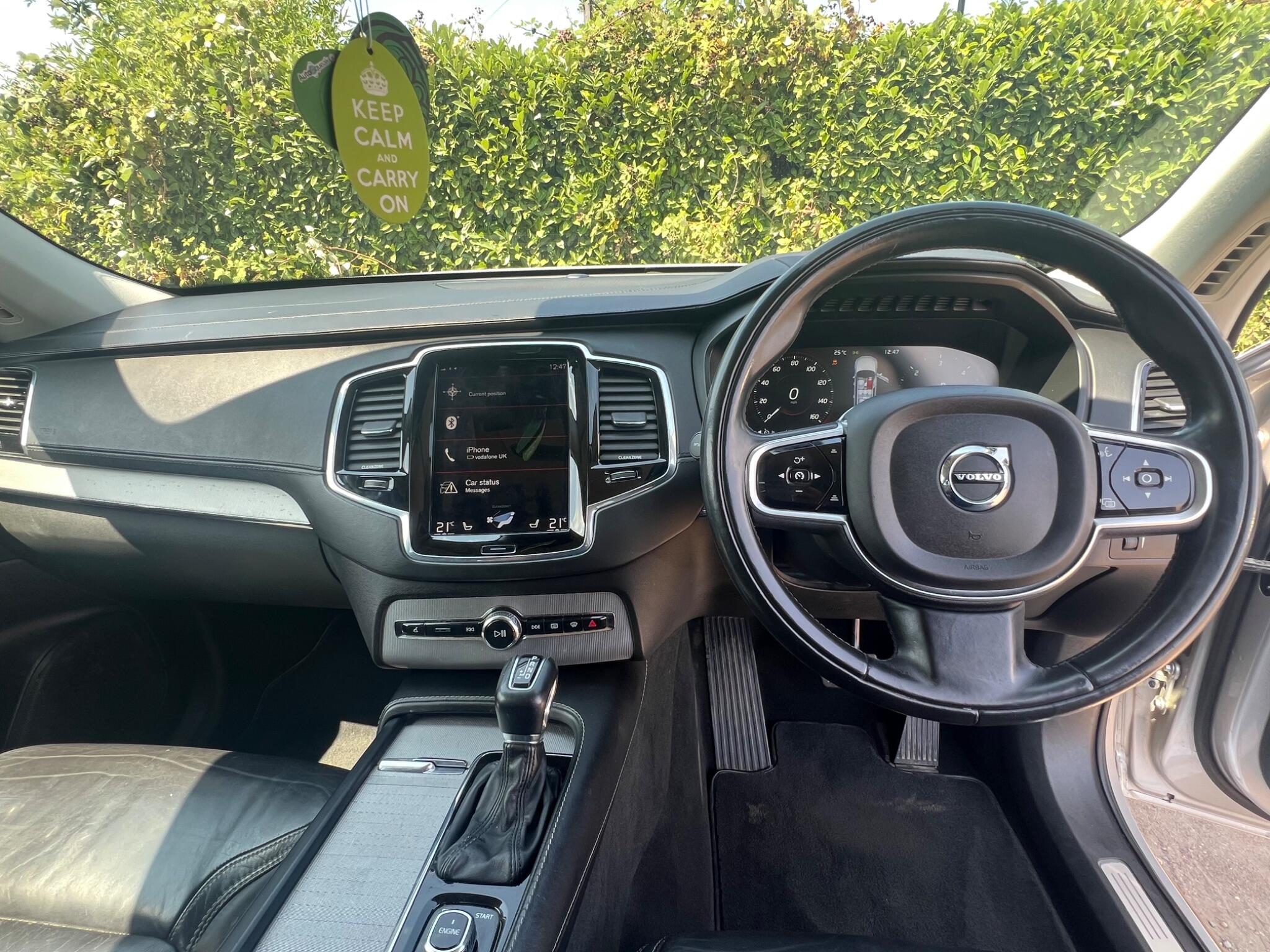 Volvo XC90 view 32