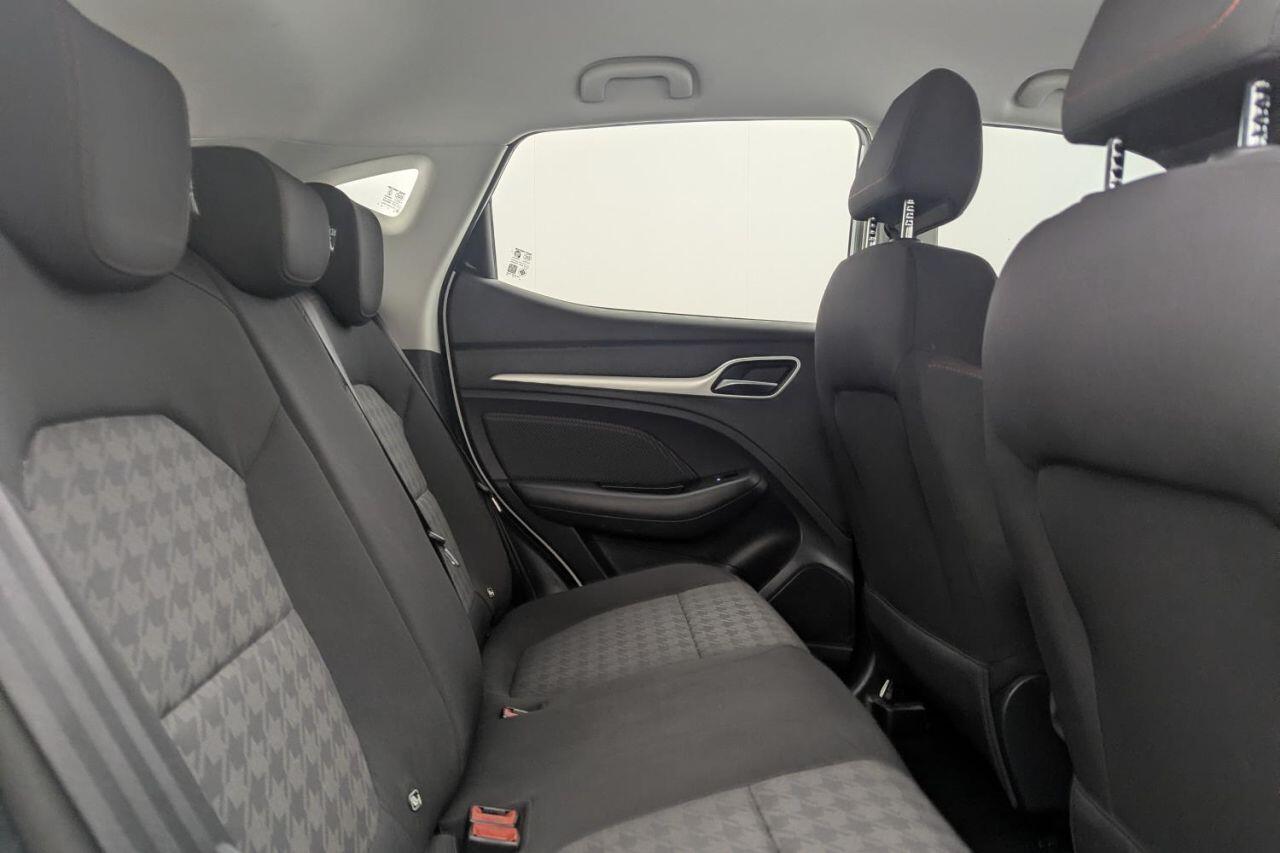 MG ZS view 16
