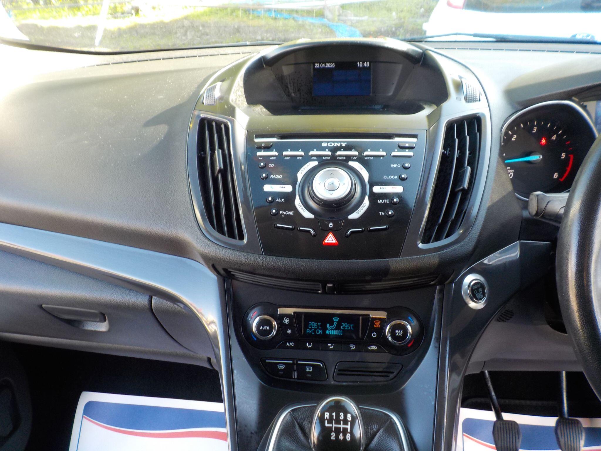 Ford Kuga 2.0 TDCi Titanium 2WD Euro 5 5dr