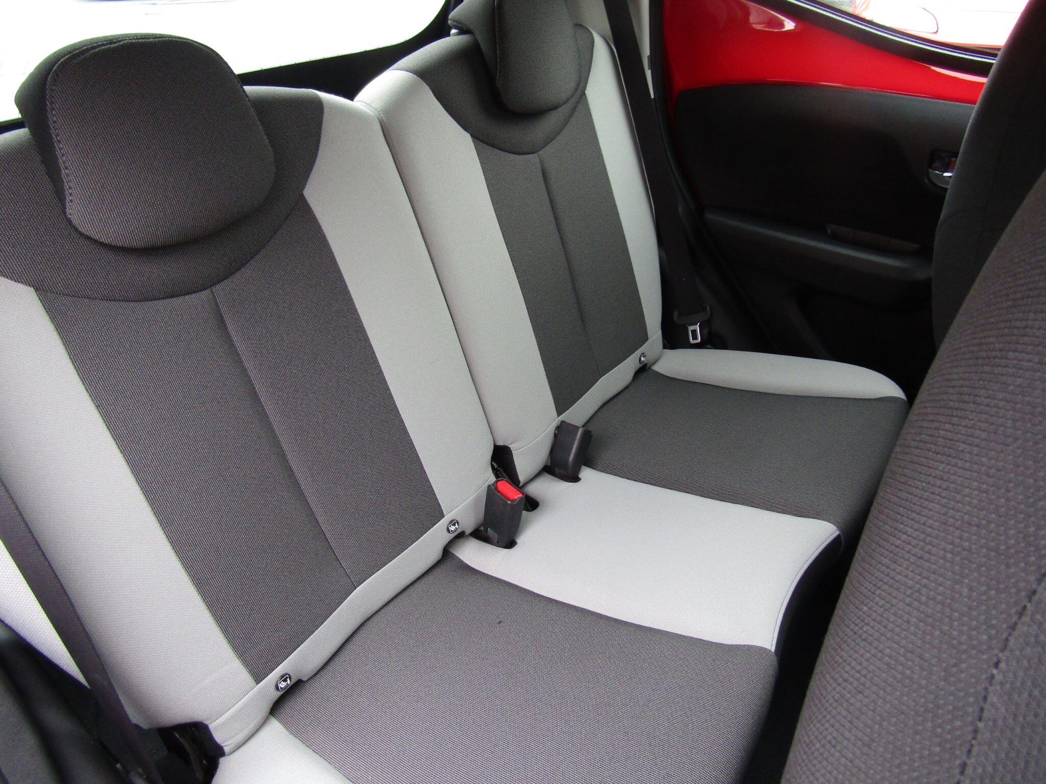 Toyota Aygo view 14