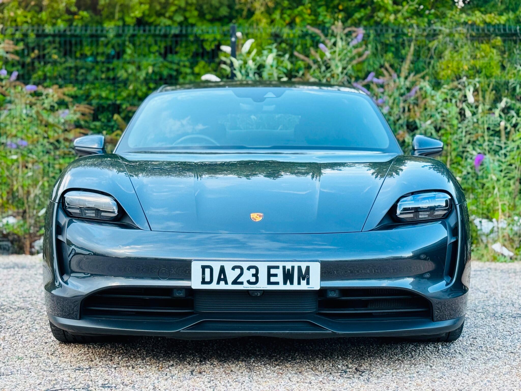 Porsche Taycan view 41