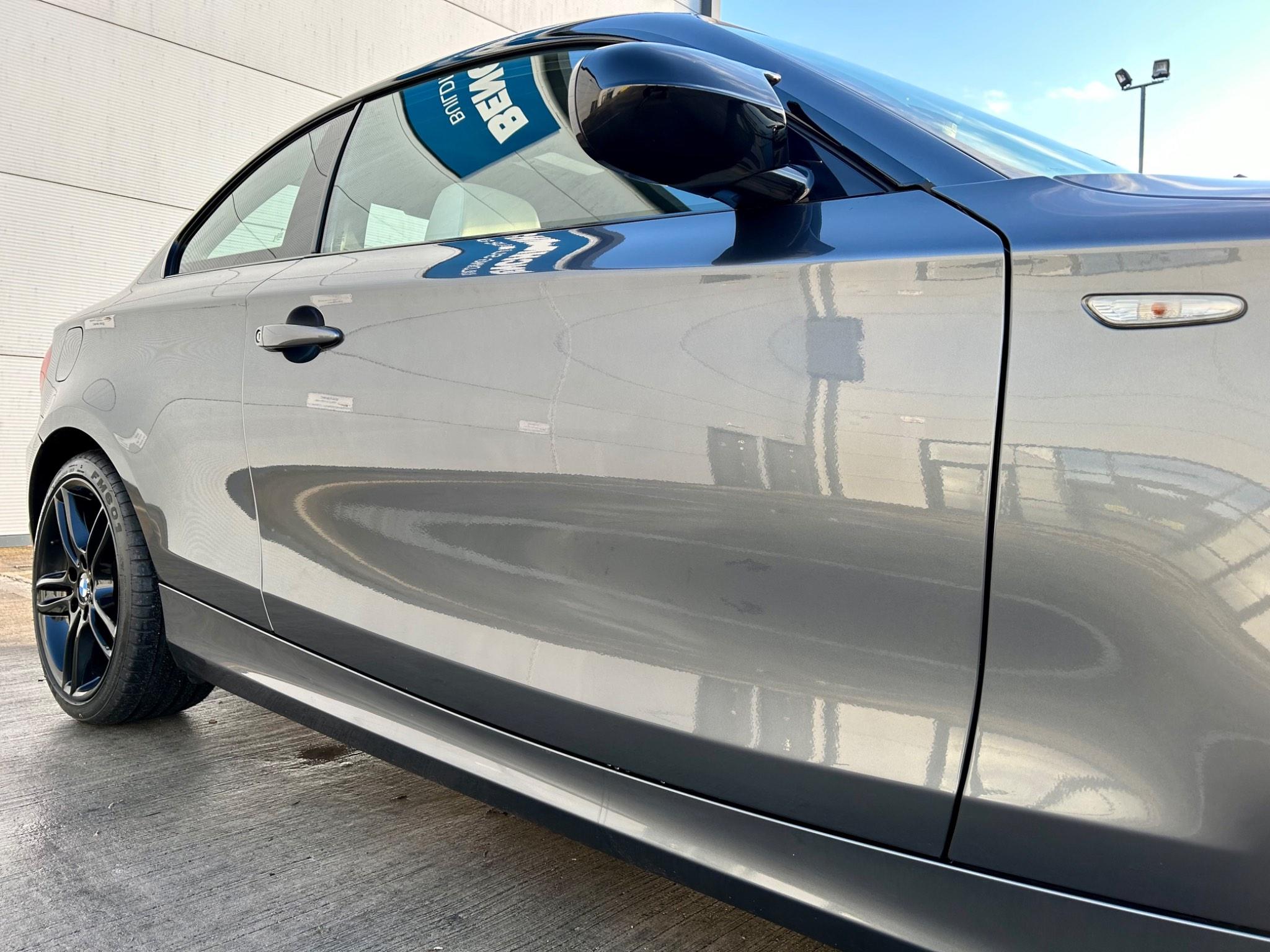 BMW 1 Series view 8