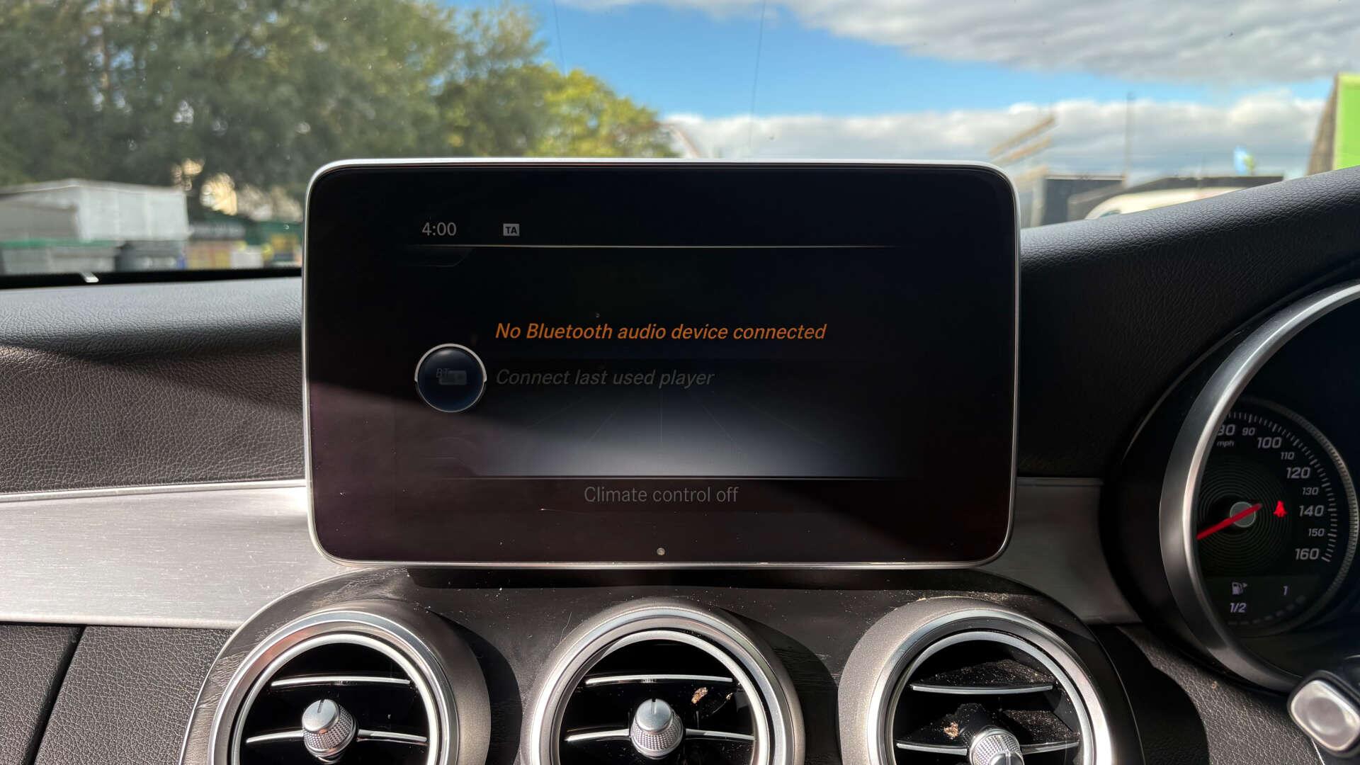 Mercedes-Benz C-Class view 24