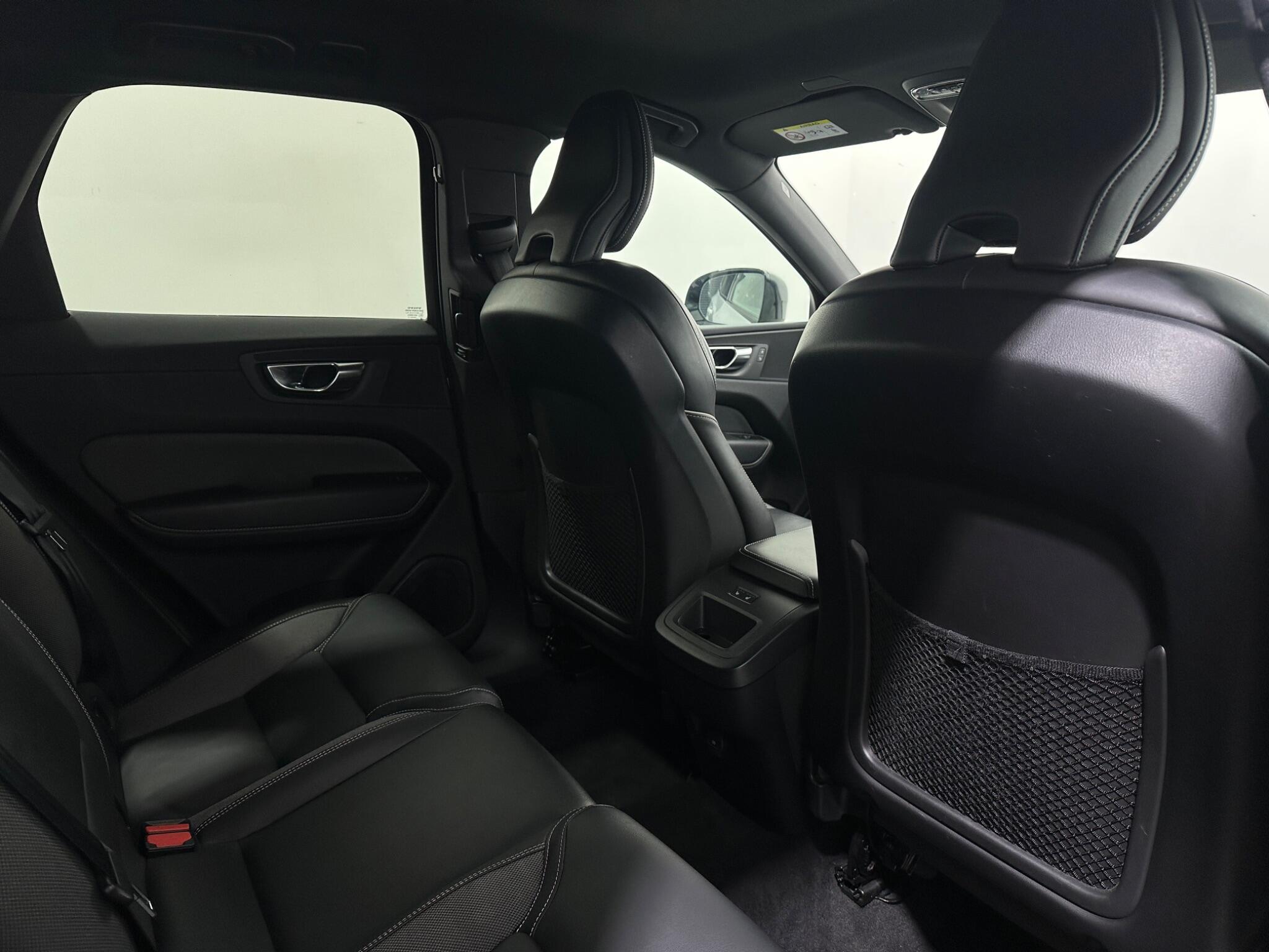 Volvo XC60 view 39